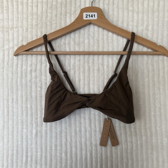 SKIMS Other - Skims Fits Everybody SKIMPY SCOOP BRALETTE in Oxide Brown Size XXS NWT